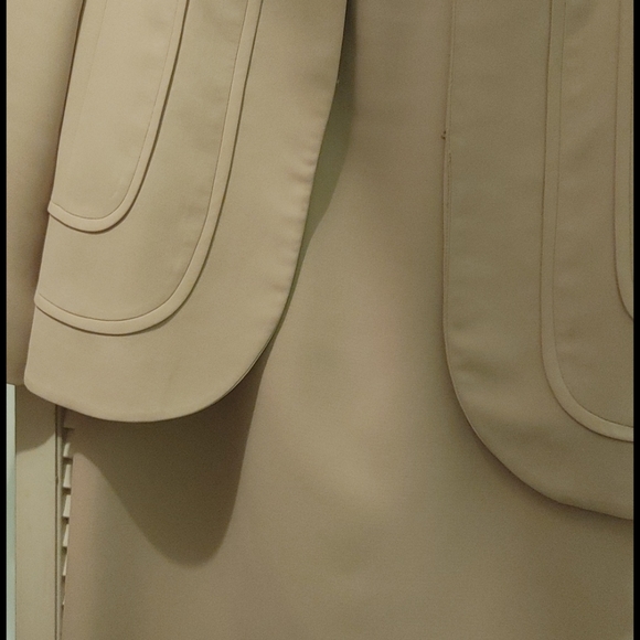 Ladies 2 PC suit - Picture 3 of 5